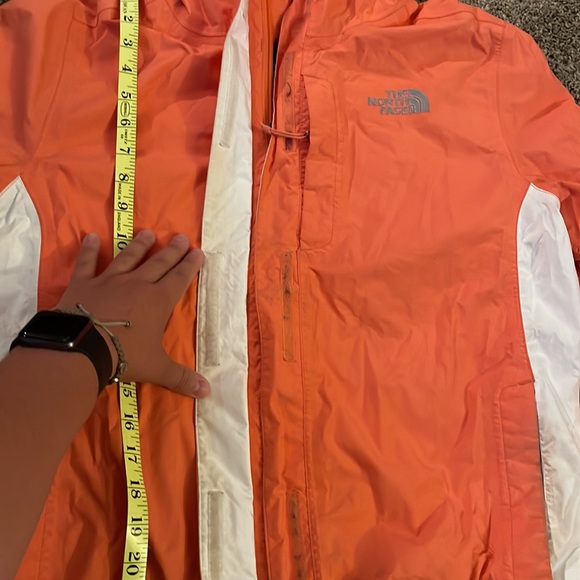 The North Face Raincoat - Picture 6 of 9